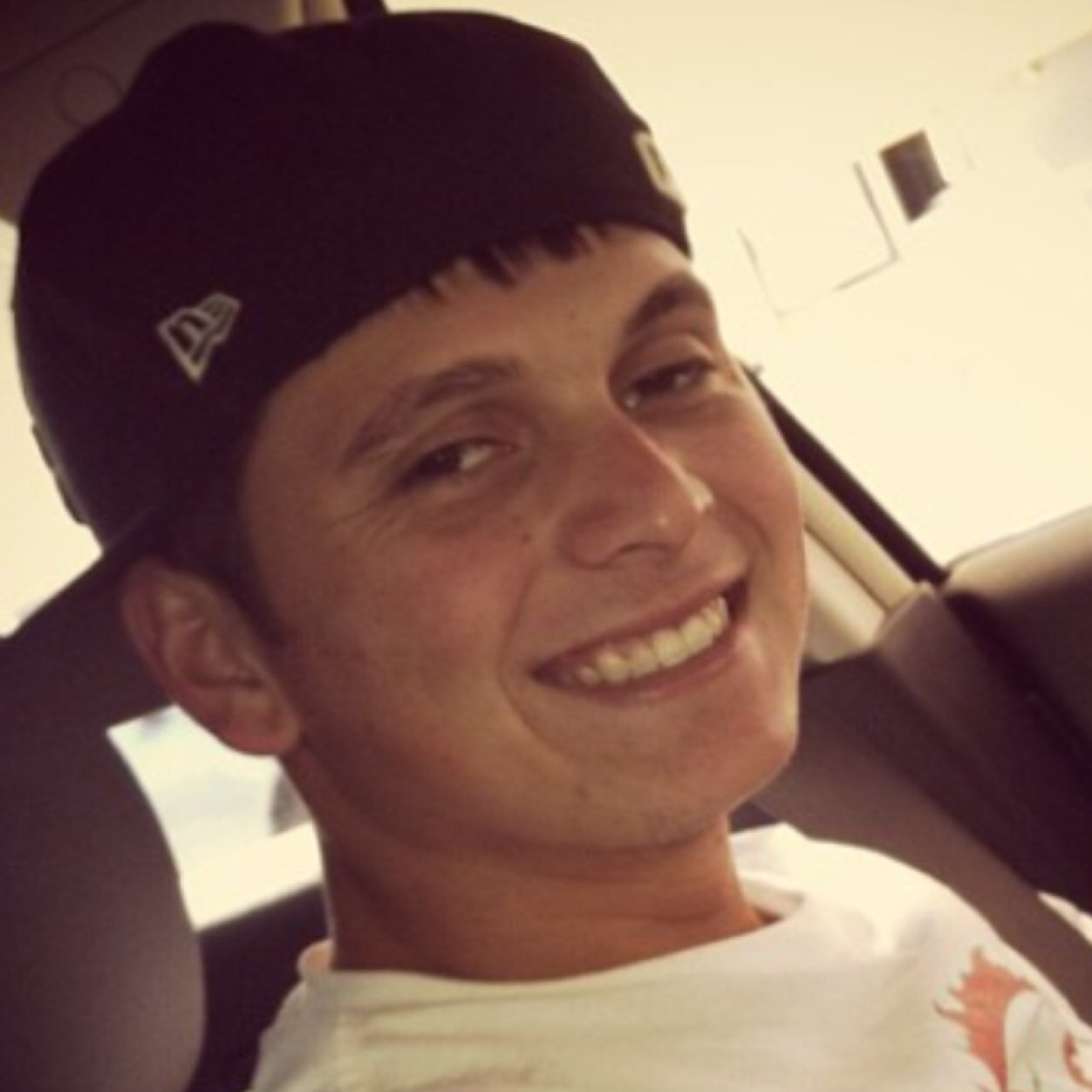 TjTjsegura's profile picture. 