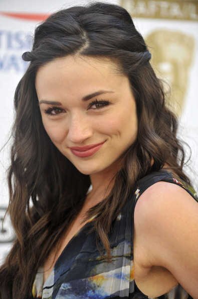 I LOVE YOU CRYSTAL Reed muah:)to Crystal Reed