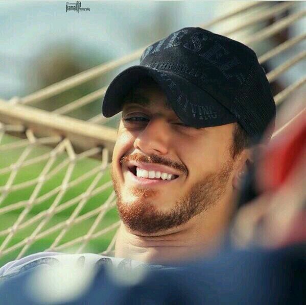 I'm so happy Saad Lamjarred have just followed me.I'll always support him.I looove him. #Saadforlife #Happier #RimLamjarred