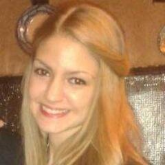 Graduada en Administración y Dirección de Empresas.