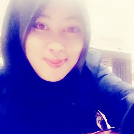 anhamuthyii's profile picture. Simple