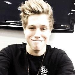 love you so much Luke Hemmings