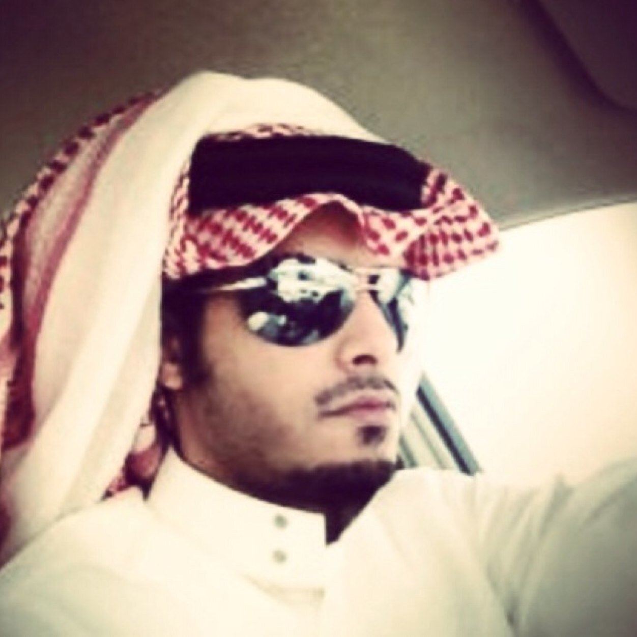 اللهم كما أبكيتنى حين ولادتى والناس حولي يضحكون ... فأضحكنى حين مماتى والناس حولي يبكون