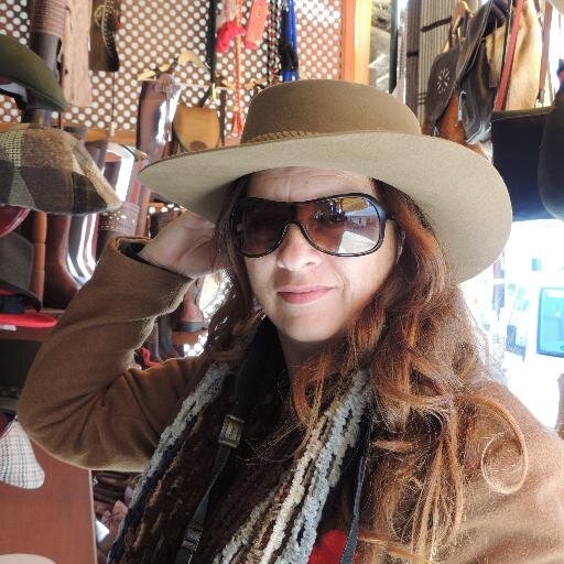 yamanella's profile picture. En constante expansión mientras cuento estrellas, fabrico sueños y busco melodías, enamorada del Amor y de la vida