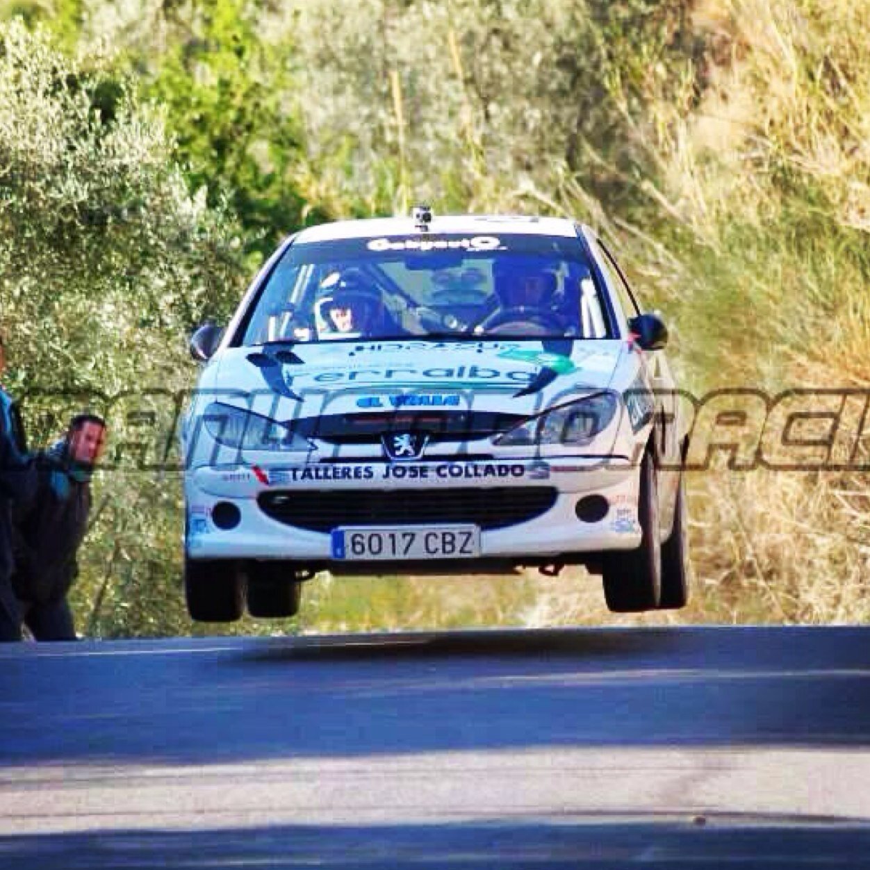 El equipo Navarro Sport tiene la sede en Alcala la Real (Jaen), donde habita Antonio Navarro piloto del 206 xs y como copiloto el Gaditano Pablo Sánchez.