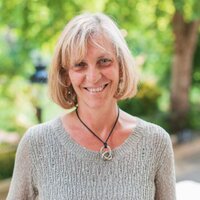 Anna De Fina (@defina1) 's Twitter Profile