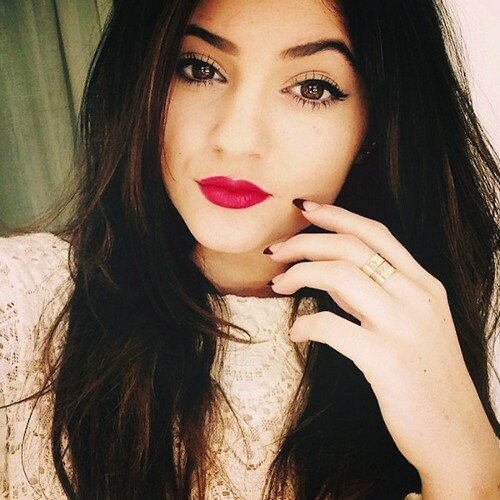 Kylie Jenner||17||single