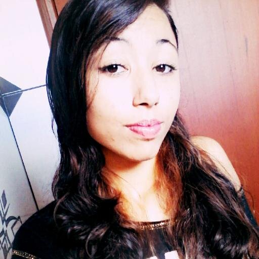 “E se não der certo?
— A gente vai tentando até acertar.”  
— 	PS. Eu te amo.