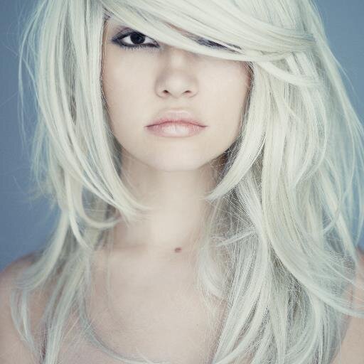Ruby Lou is a team of fab creative beauty therapists and hairdressers. Book an appointment online and we come to you xx