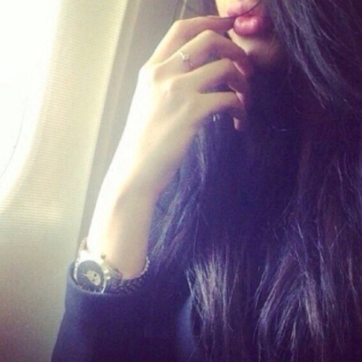 ❁
.
.
آيـھ عجميهـ وَ آهزّ العرب هزّ !
هزّ الـزلازل للـجبال الرواسـي 
أما اعيش العمر كله على عزّ !
وَ لا أموت وَ لا غدا الذل رأسي 
❀♪ ͟͟ ͟♡