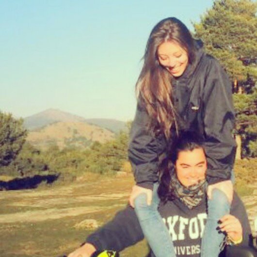 ireneg94's profile picture. Los pies en el suelo y la cabeza en el cielo, y que.