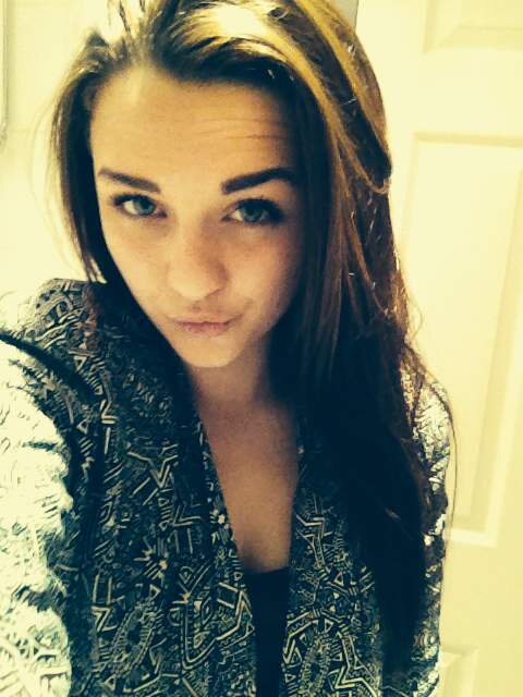 chloeomarney's profile picture. Kik messanger- Chloee omarney