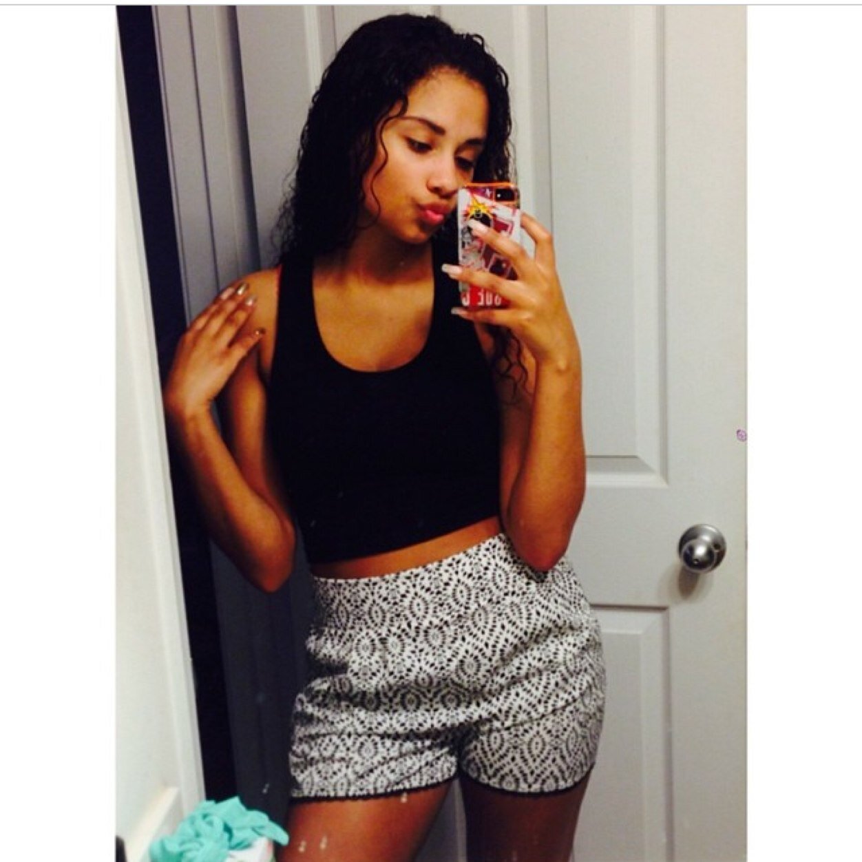 new pageeeeee. Help me. Shout me out please