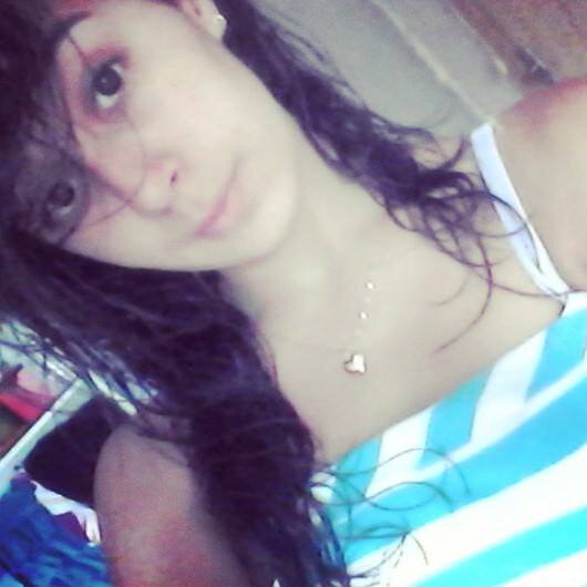 Sou uma pessoa feliz,amo muito a vida e dala sou aprendiz; tenho várias qualidades mas, como qualquer um possuo imperfeições, se os caminhos desta vida ..