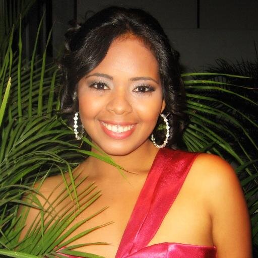 Escogida para Dios desde el vientre de mi madre, periodista, con ganas de llevar a través de los medios el Evangelio de Jesús.