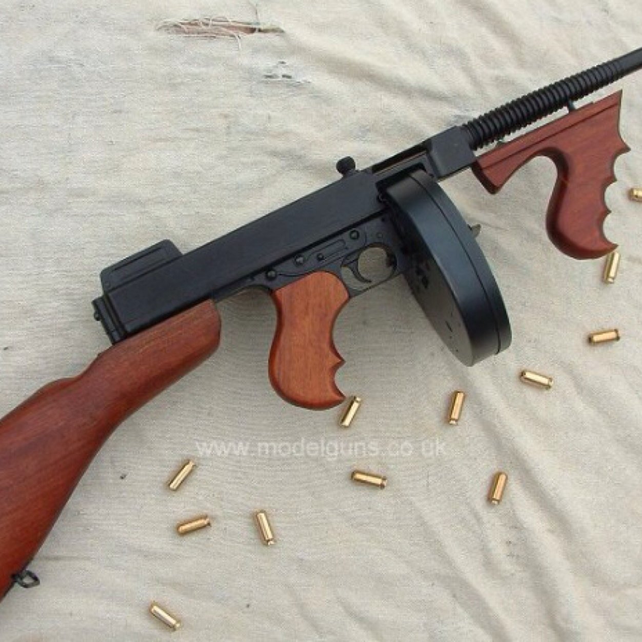 All the best guns and weapons pictures and info.