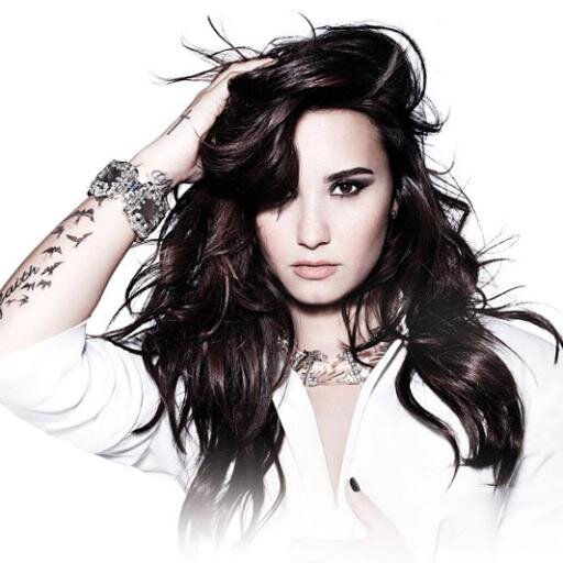 Lovatic And Directioner :3