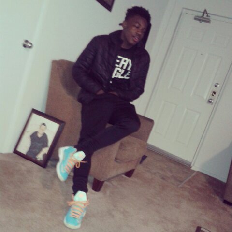 E4BIGlow