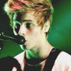 free follow! please follow @lvckyniall if you want :) ily