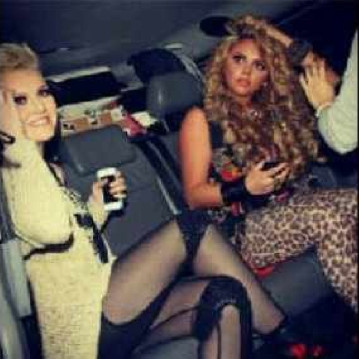 itzmaysa's profile picture. ‏انا بطل ولي العهد ١٢ مره و ٦ مرات ورا بعض و ١٣ دوري و ٦ اسيا و ٥٤ بطوله ونادي القرن .. انت وش انت؟