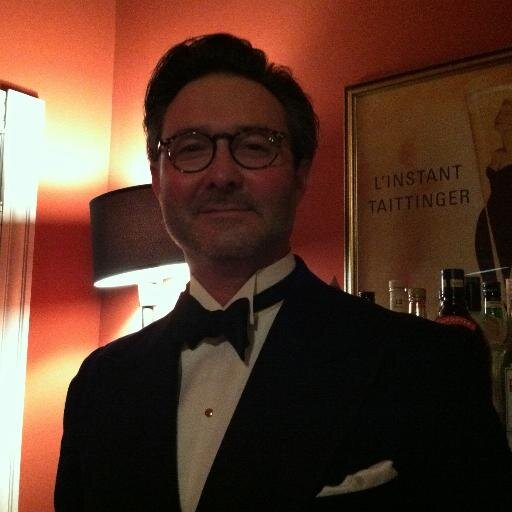 Searching for an everyday elegance. Men's style writer and image consultant. Believer in America. #Unity2020.