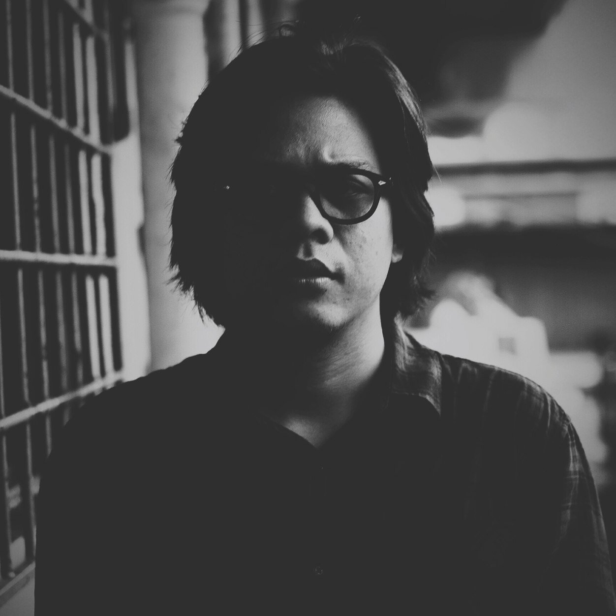 emrdmsyr's profile picture. A tweet of unfortunate events.