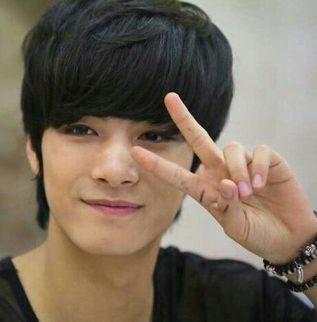 อันยอง JR NU'EST ครับ ก็ไม่รู้จะบอกไรมากแค่เป็นคนที่รักพี่รักน้องรักเพื่อนมากคนนึง #ราชวงค์วีนัส#1LGClub