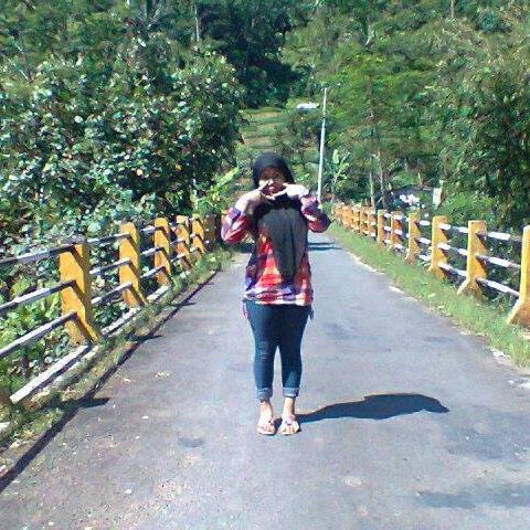 Gue orangnya simple | friendly | asik | charming | penyayang 3