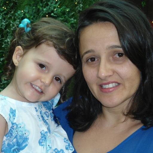 Hoje minha vida é outra,minha filha mostrou-me o caminha da felicidade e o gosto de viver...