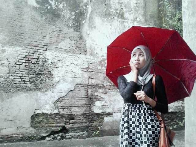 Lintt_vandeera's profile picture. PTI-B UNESA // SMA 271 
im a makeup addict and fashion freak ( ´⌣` ʃƪ)
#justmentionforfollback  *in relationship with...???
^Surabaya State University^  ///