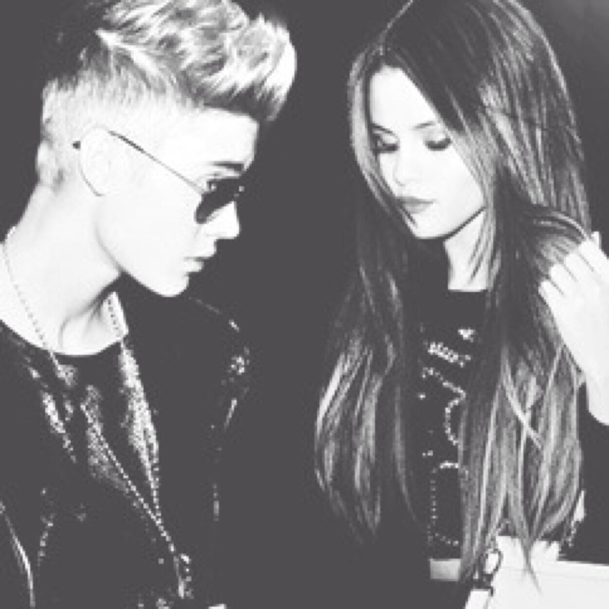 I am a ᏰᎬᏞᎥᎬᏰᎬᏒ and ىeLeηąToґ girl. Kidrahul and Alex stole my heart, Selena and Justin never gave it back. GOD IS BIG Instagram: i_ship_jelena