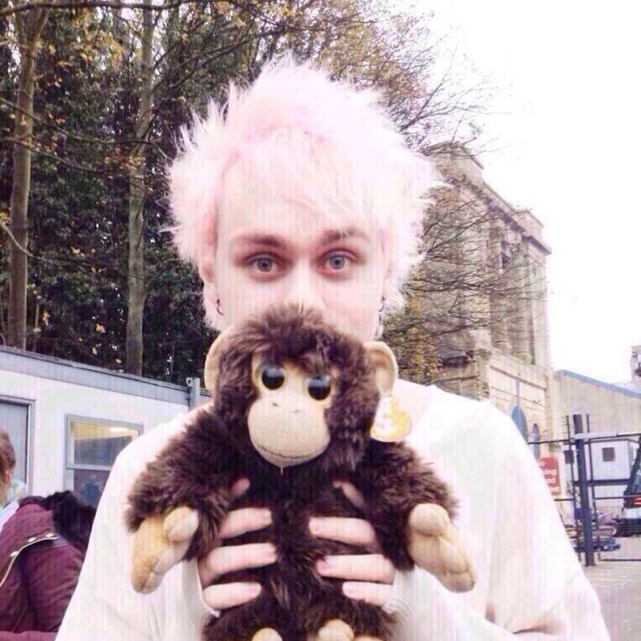 @Mashtape94 gave you a follow please go follow her! Love ya xx if you need anything just ask.
