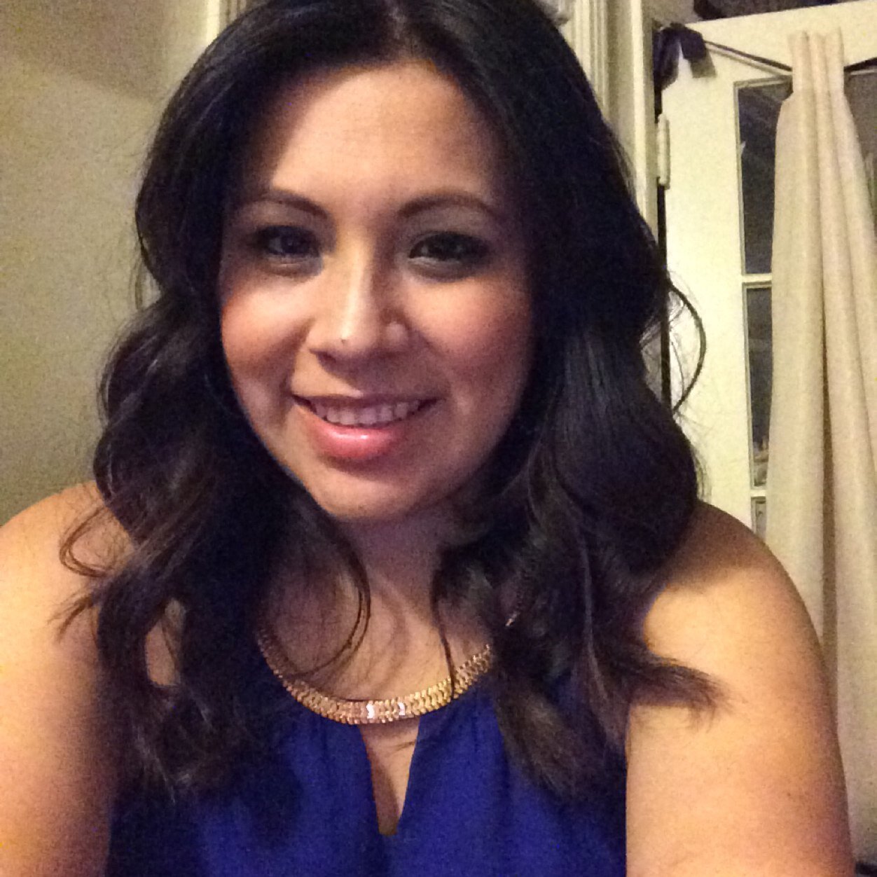 vedolara's profile picture. Walking away isnt easy, but it will be worth it ✌