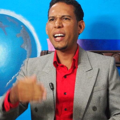 Locutor y  productor de tv