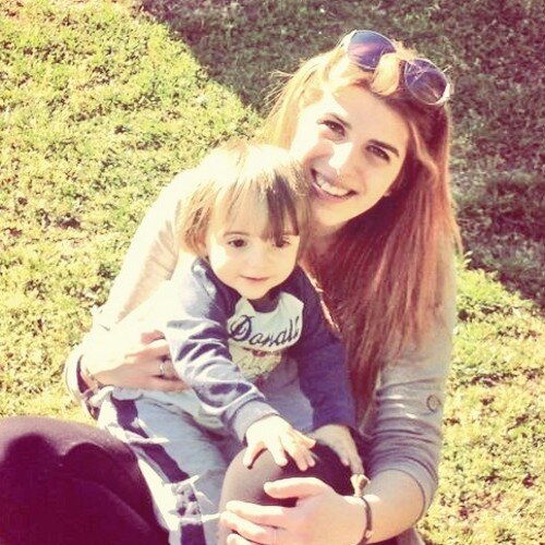Tu vuoi un amore che ti consumi,vuoi avventura,passione e anche un po' di pericolo..Tu sarai sempre il mio solo destino,posso soltanto amarti,senza nessun Freno