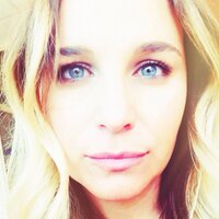v. dl. (@v_dl_) 's Twitter Profile
