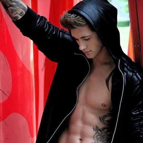 I'm kinda waitin' for that one person who will rock my world. Until I find him, I'm just here for fun. Were-jaguar. Sexually submissive, Gay/RP/18+