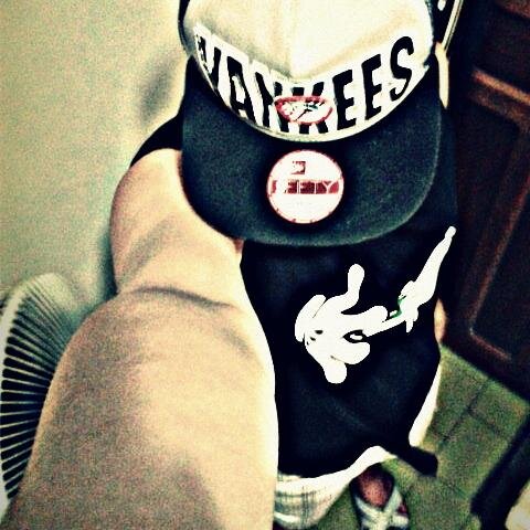 gabrielsouzasm's profile picture. Antes de me criticar.......seja exemplo!!!!