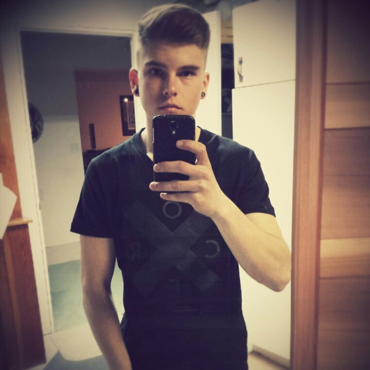 SeanSeansorge's profile picture. 