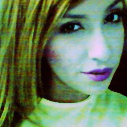 Lectora, Modelo, Diseño de Modas. Bienvenidos y Bless a los que me sigan
