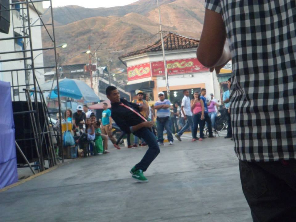 JDZC_Dubstep's profile picture. Hijo de Dios, Bailarin y Sigueme que yo te Sigo!!!