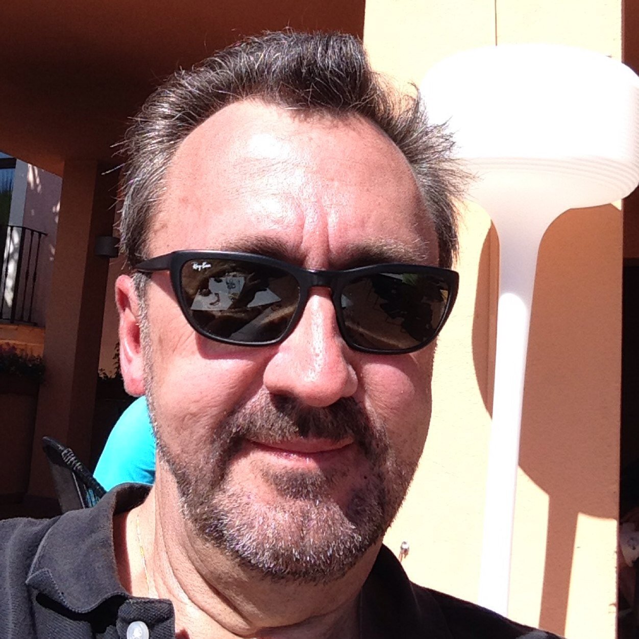 miweme's profile picture. Handsome, smart and rich!