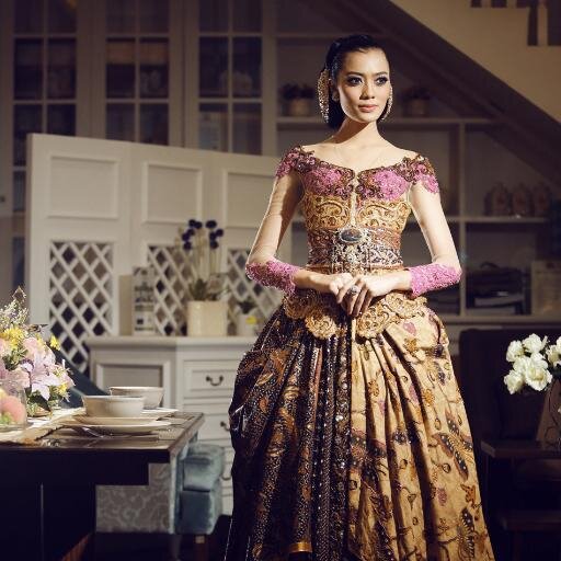 Ernade Wedding Gallery
 Jl. Purwakarta no 80 Antapani Bandung-Jawa barat
Tlpn: 022 7233406/ info price list wa : 0822 1484 9585 // 0812 2315 0168