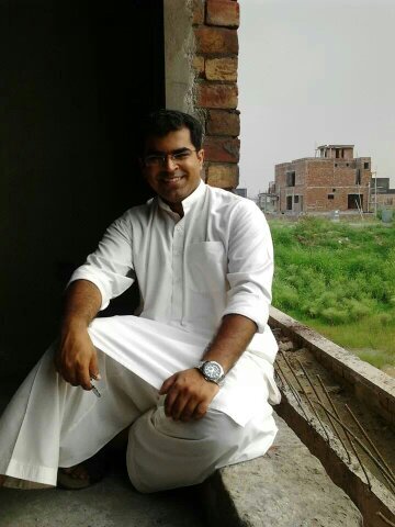 Telecom Engineer from FAST NUCES. Like to read about new technologies and new gadgets. Also to visit new places.