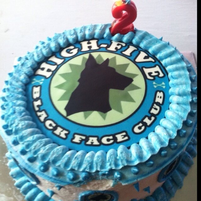 We are a dog club..we love smart dog..we are very very love any kind of dogs actualy...join with us and make them smart :) email : highfivedogsclub@gmail.com