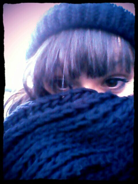 Soy adicta a el dulce,a las sonrisas y a un millón de estupideces más.Creo en la magia y adoro Disney ♥