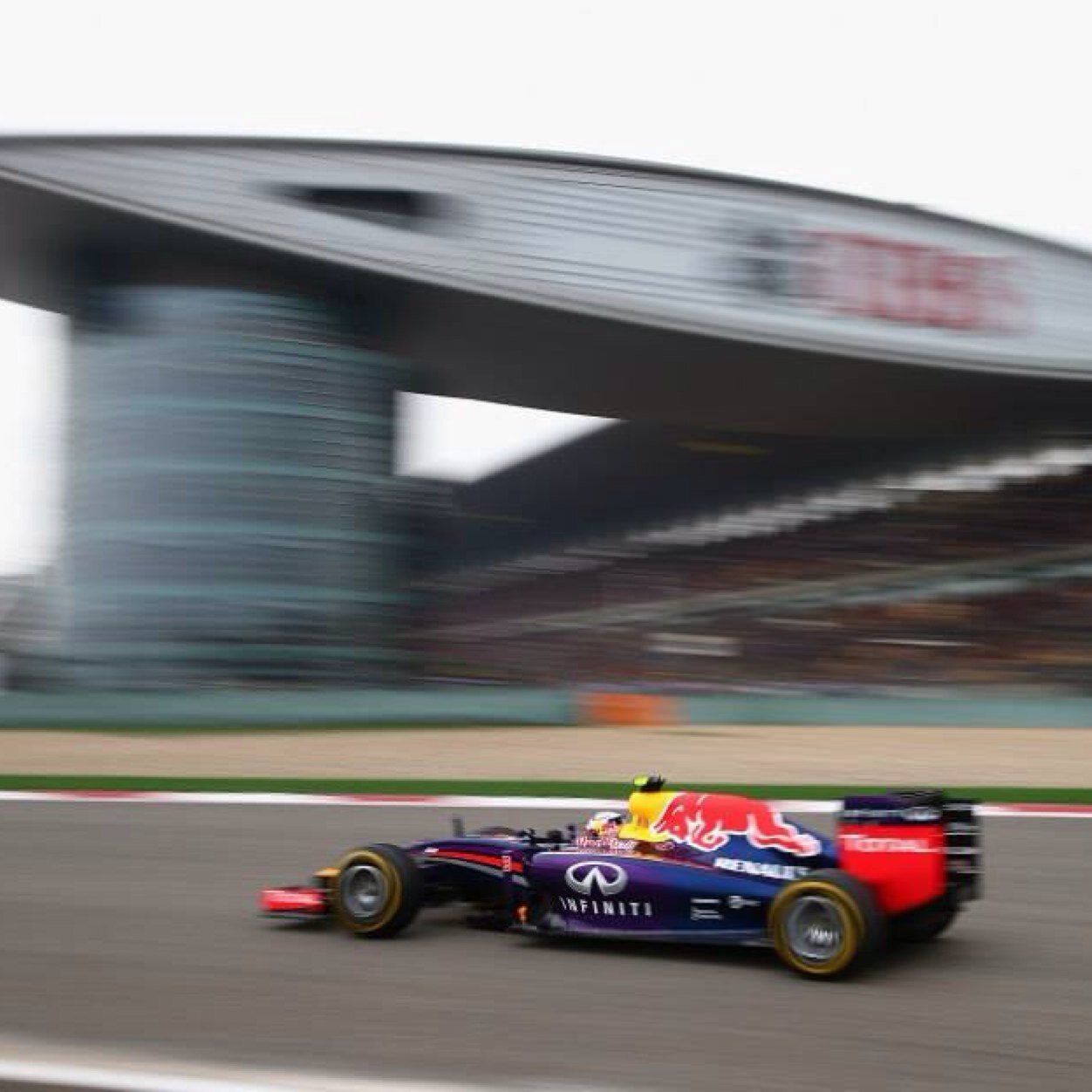 F1MarionGP's profile picture. F1 Fan ~ Ferrari, Mercedes, McLaren, Kimi, Lewis, Jenson.