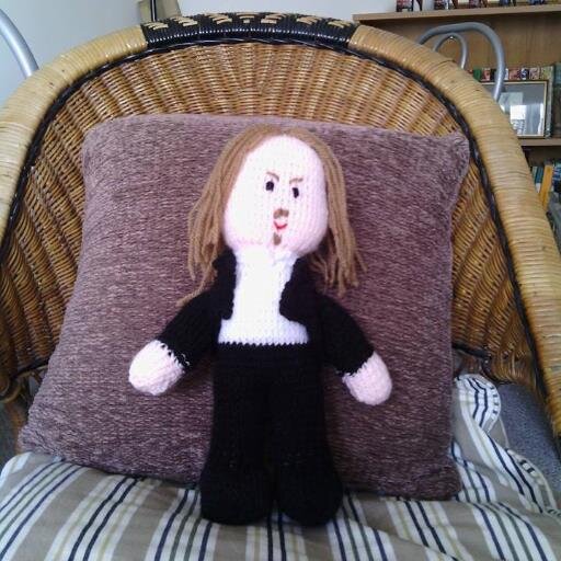 Librarian, fan of theatre, opera and ballet and occasional creator of knitted people ig @lcmccaul @lmccaul@toot.community