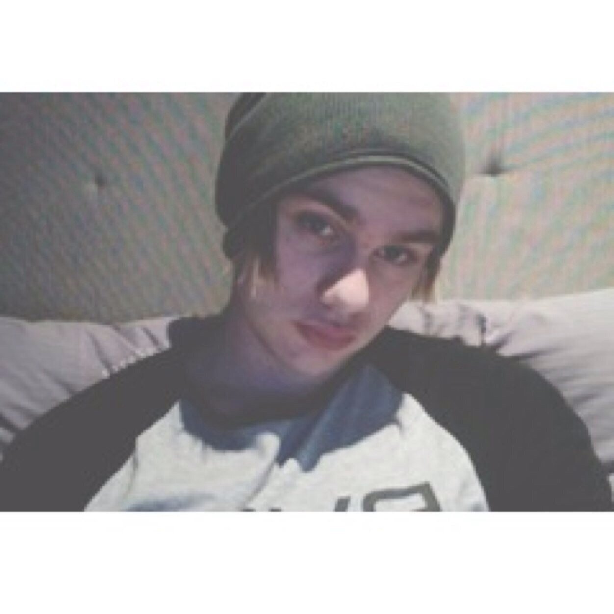 I GAVE U A FREE FOLLOW SO PLEASE FOLLOW @ughzen_ AND ASK FOR A FOLLOWBACK ON THERE TOO!