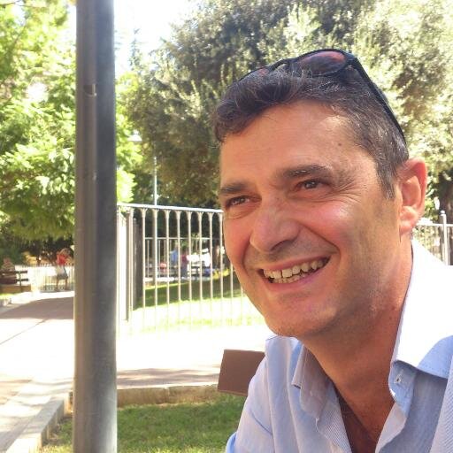 Ingegnere Informatico, Padre, Amante Musica, Pianista